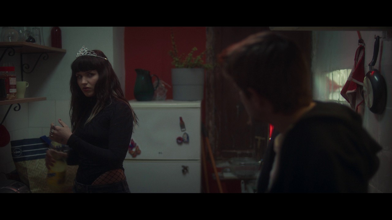 Bad Influence (2025) NF WEB-DL Hindi + English 1080p x264 AVC DDP 5.1 ESub CineVood.mkv.0003
